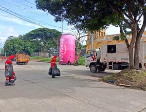 Veolia desplegó operativo de limpieza por llegada de la Vuelta Colombia Femenina a Buga 