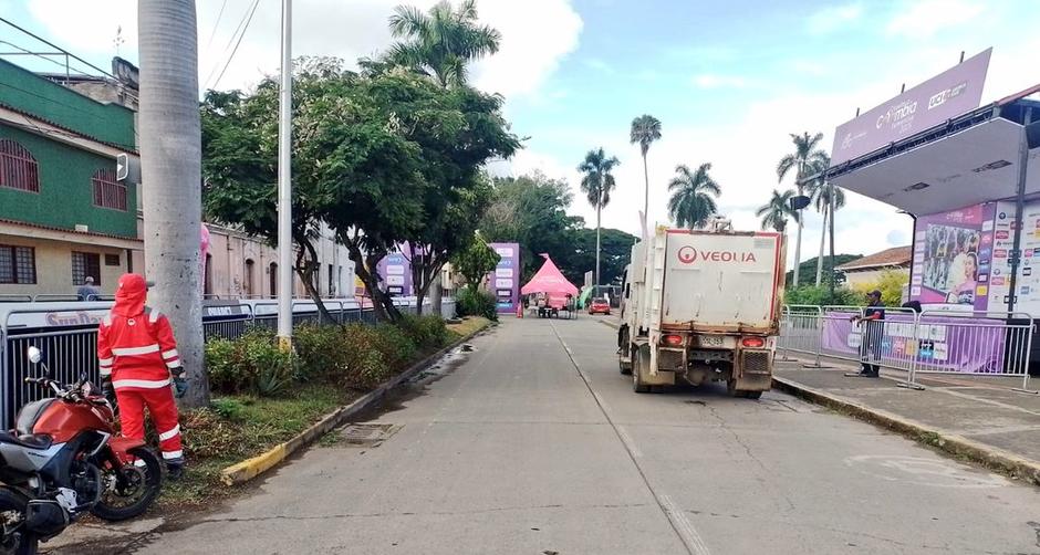 Veolia desplegó operativo de limpieza por llegada de la Vuelta Colombia Femenina a Buga 
