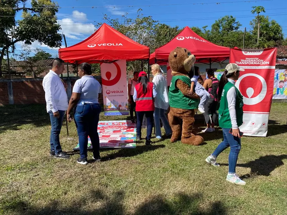 Veolia impulsa la sostenibilidad y la conexión con la naturaleza en el "Día de la Familia Aula Viva" en Guacarí